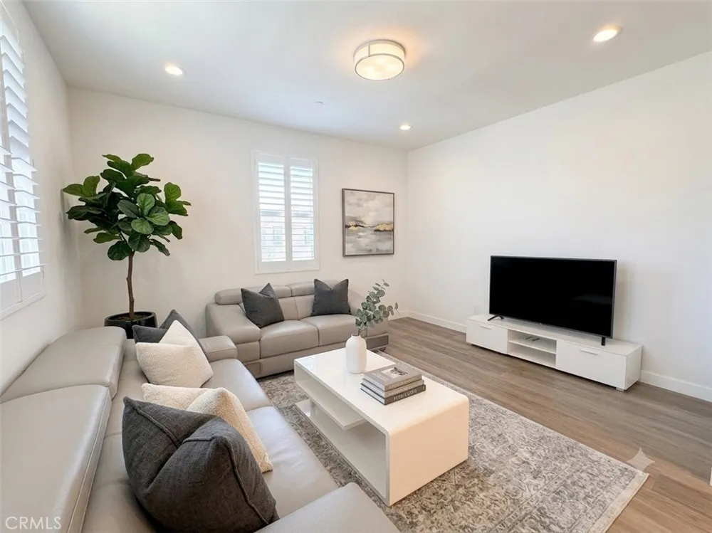 4722 S Cobblestone Ontario, CA 91762