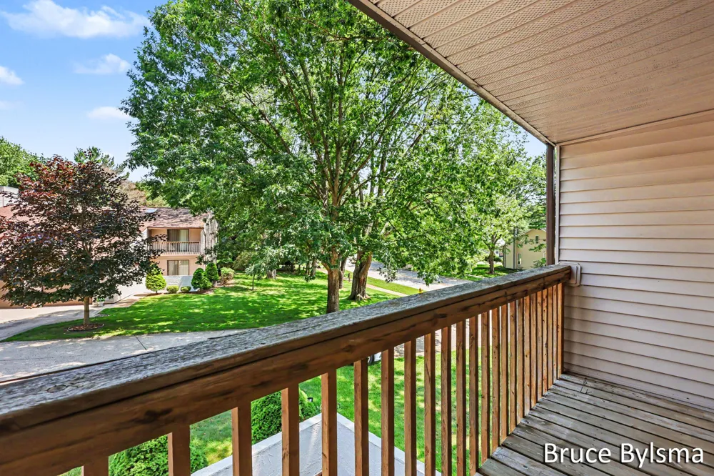 17570 Parkwood Drive #A Spring Lake, MI 49456