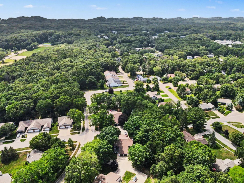 17570 Parkwood Drive #A Spring Lake, MI 49456