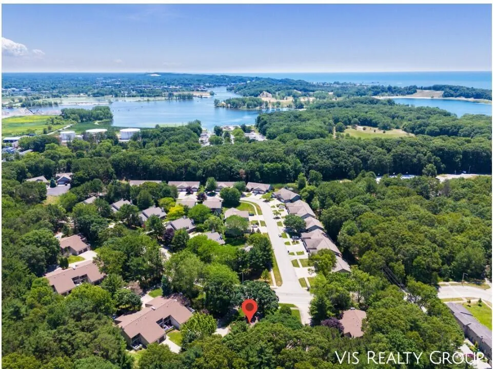 17570 Parkwood Drive #A Spring Lake, MI 49456