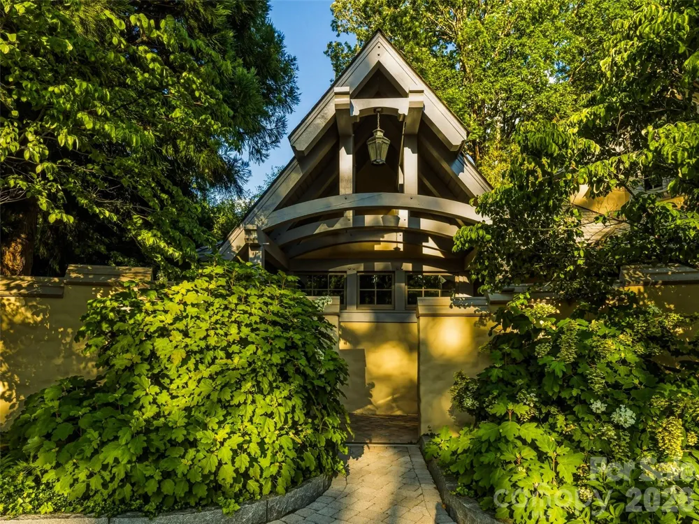 7 Stuyvesant Road Biltmore Forest, NC 28803