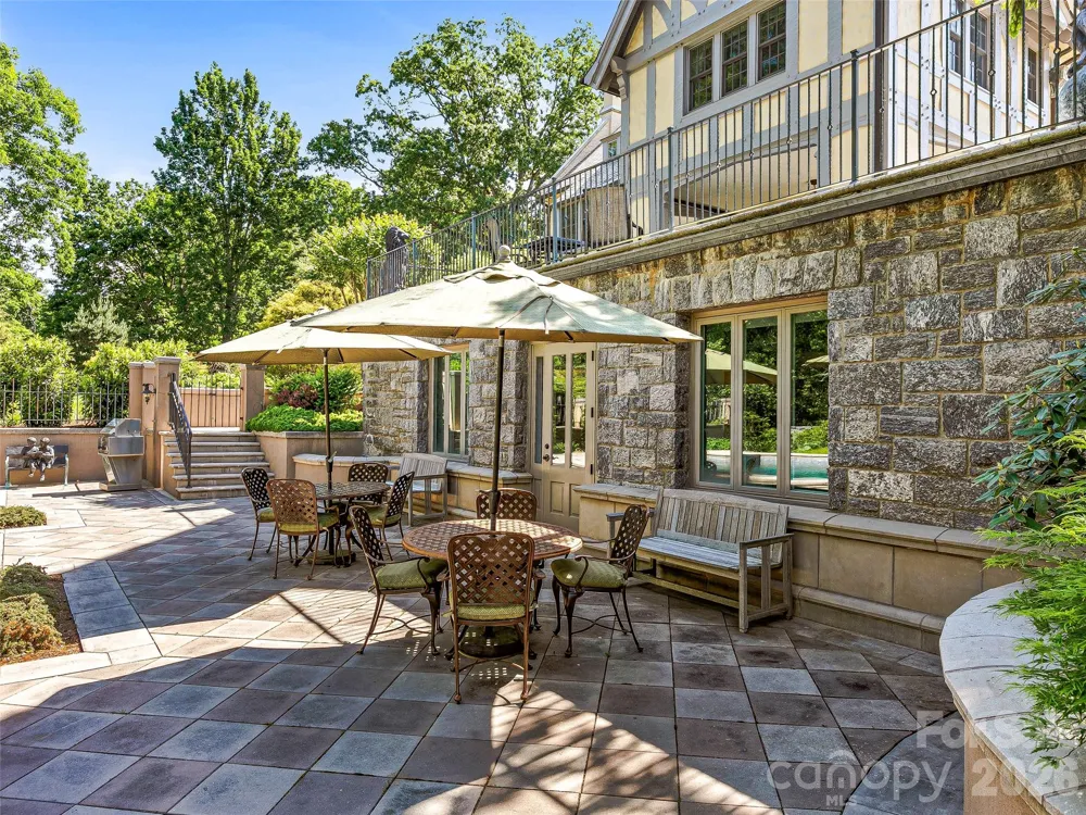 7 Stuyvesant Road Biltmore Forest, NC 28803