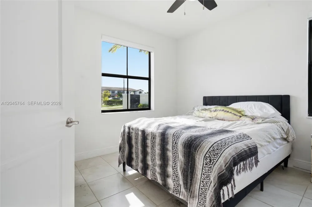 23101 SW 99th Ave Cutler Bay, FL 33190