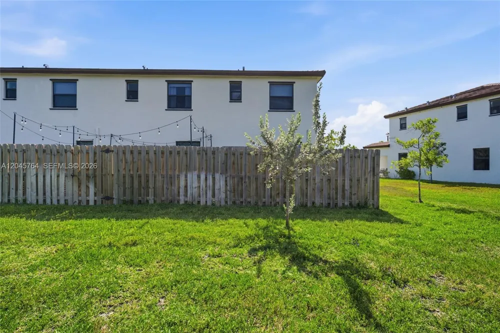23101 SW 99th Ave Cutler Bay, FL 33190