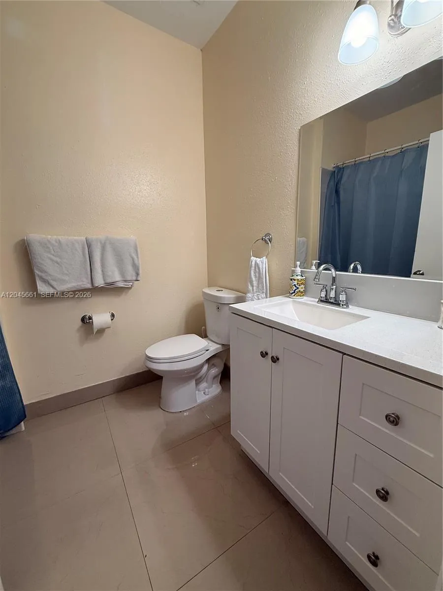 2361 NW 96th Ter #18H Pembroke Pines, FL 33024