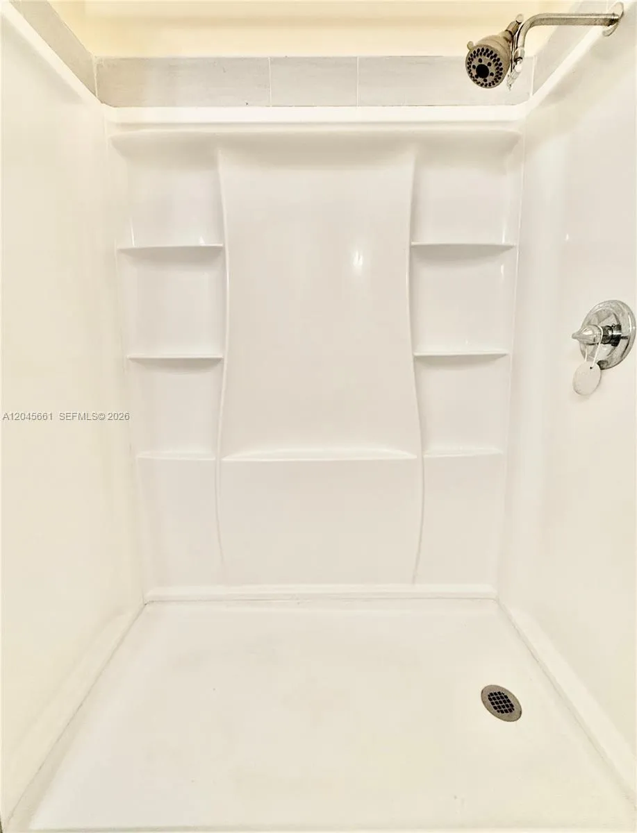 2361 NW 96th Ter #18H Pembroke Pines, FL 33024
