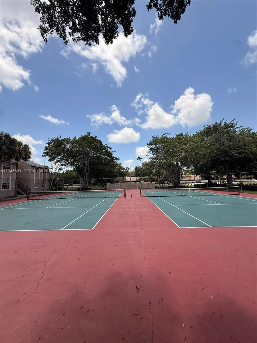 2361 NW 96th Ter #18H Pembroke Pines, FL 33024