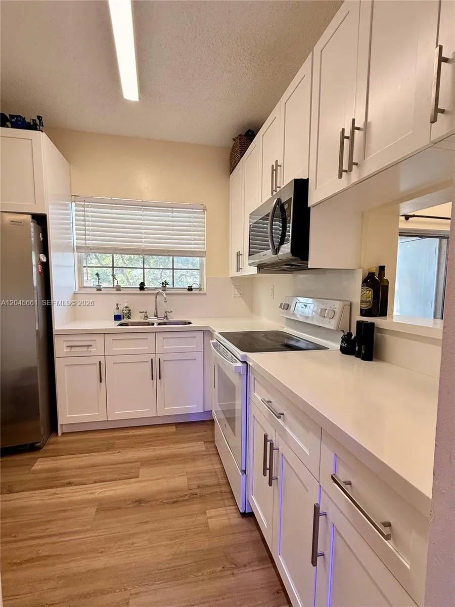 2361 NW 96th Ter #18H Pembroke Pines, FL 33024