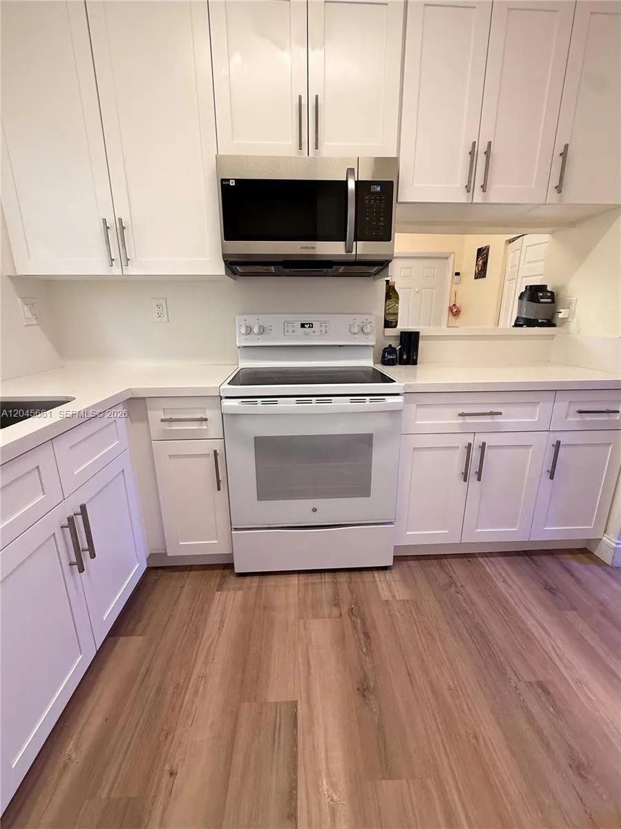 2361 NW 96th Ter #18H Pembroke Pines, FL 33024