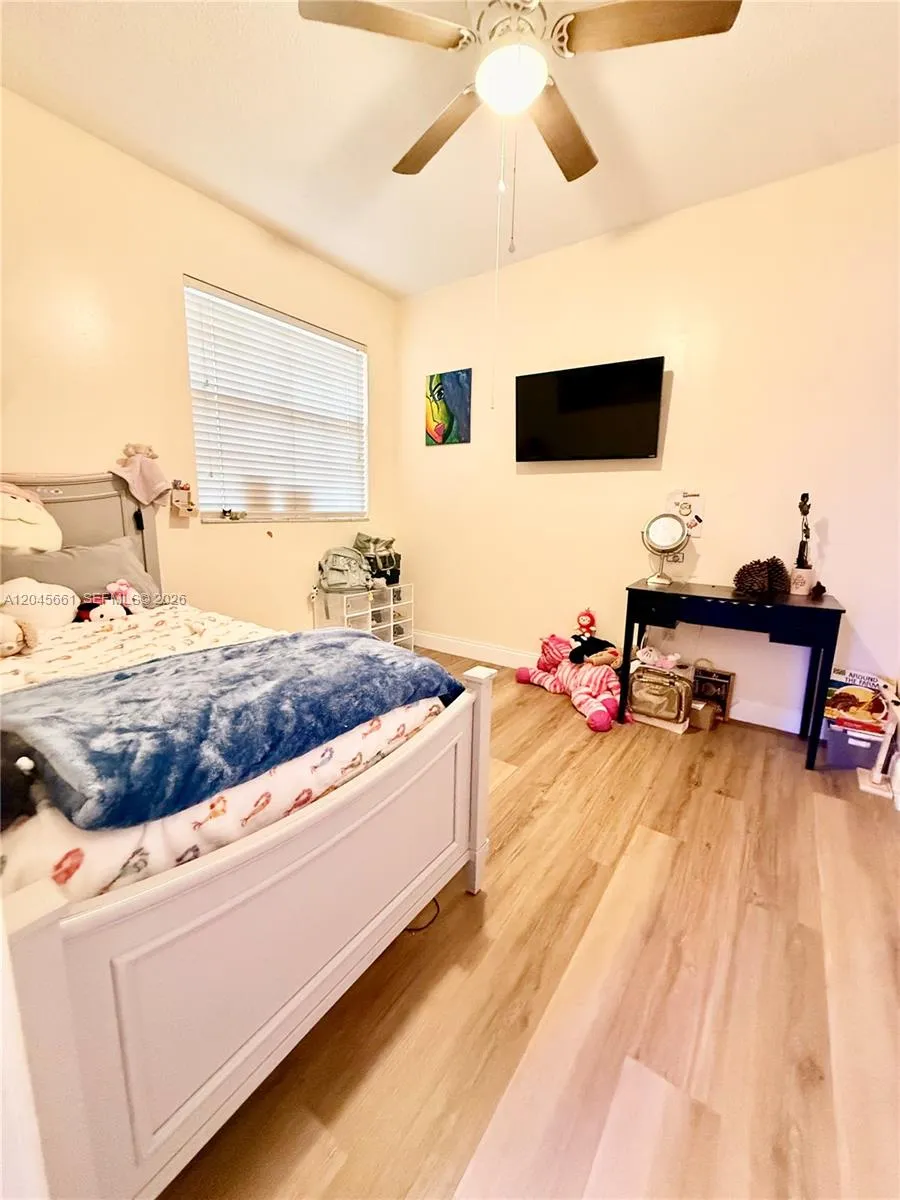 2361 NW 96th Ter #18H Pembroke Pines, FL 33024