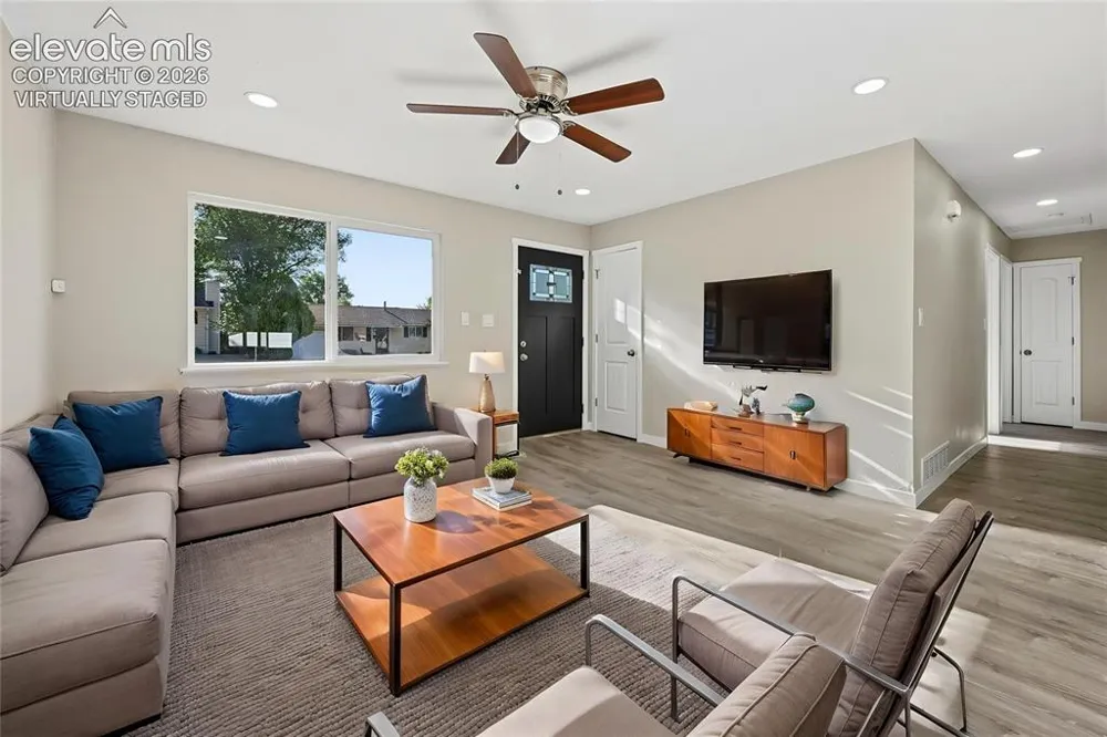 838 Sequoia Drive Colorado Springs, CO 80910