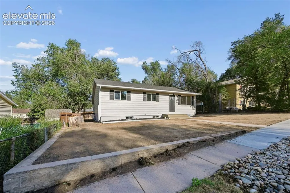 838 Sequoia Drive Colorado Springs, CO 80910