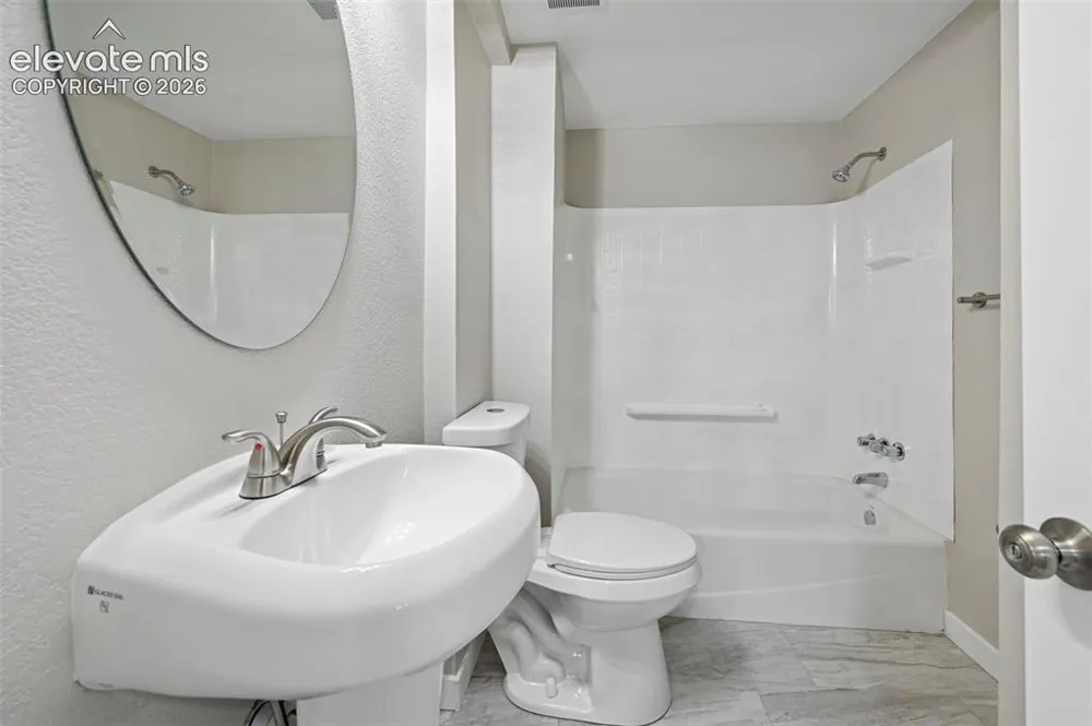 838 Sequoia Drive Colorado Springs, CO 80910