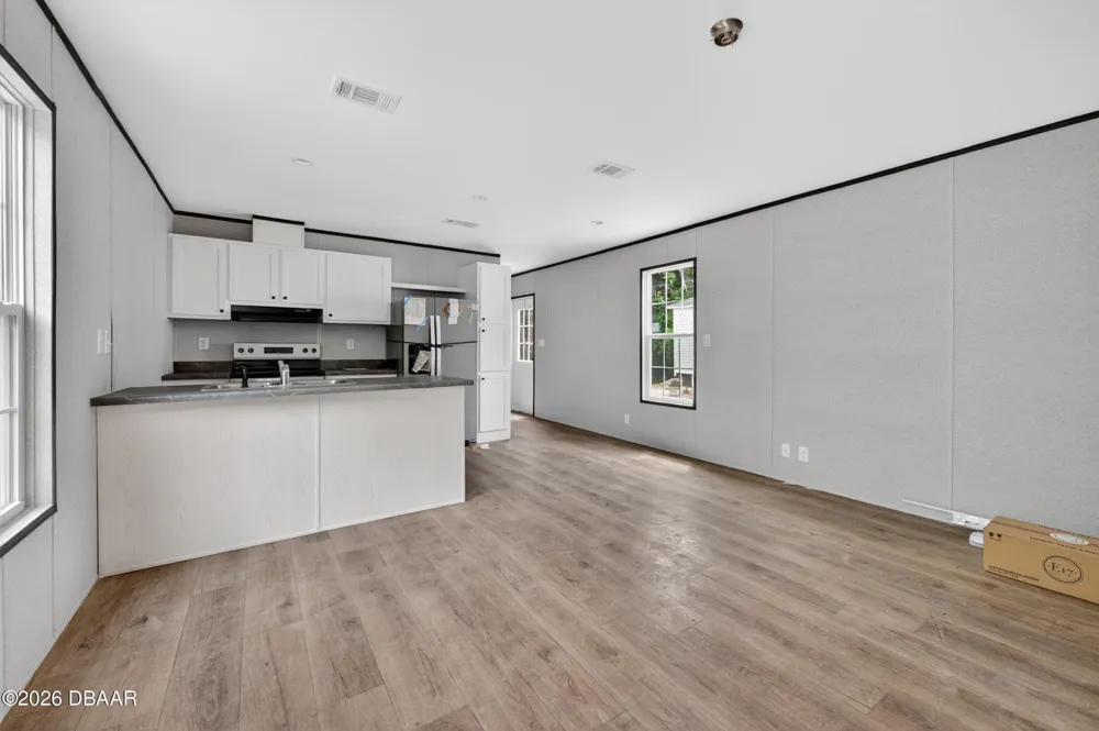 220 W Carroll Avenue Deland, FL 32720
