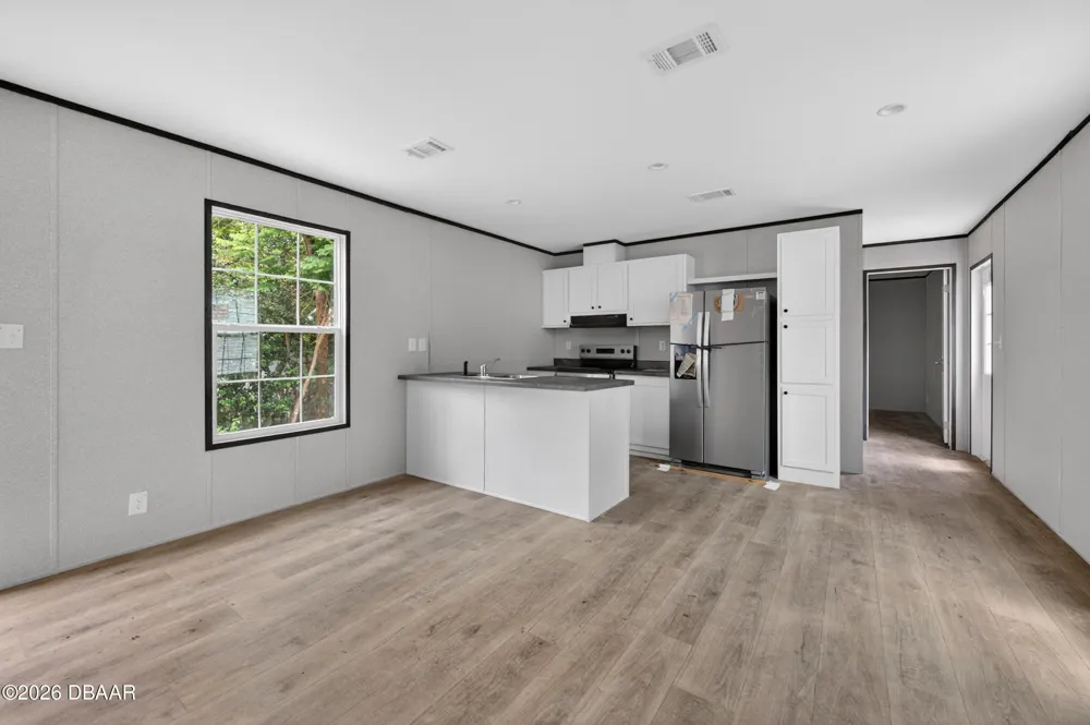 220 W Carroll Avenue Deland, FL 32720