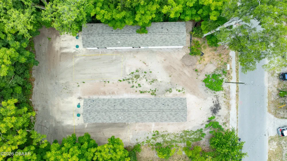 220 W Carroll Avenue Deland, FL 32720