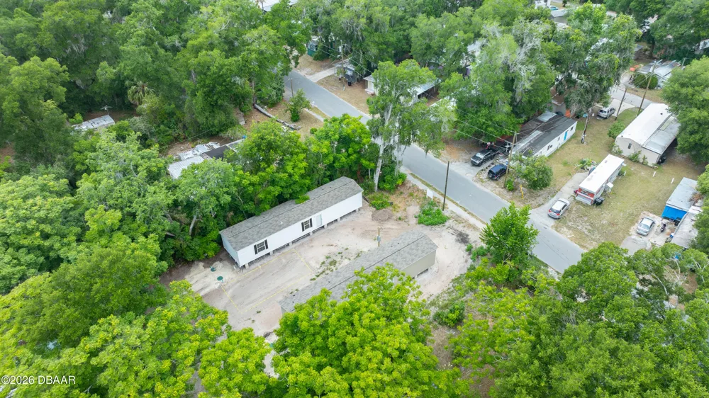 220 W Carroll Avenue Deland, FL 32720