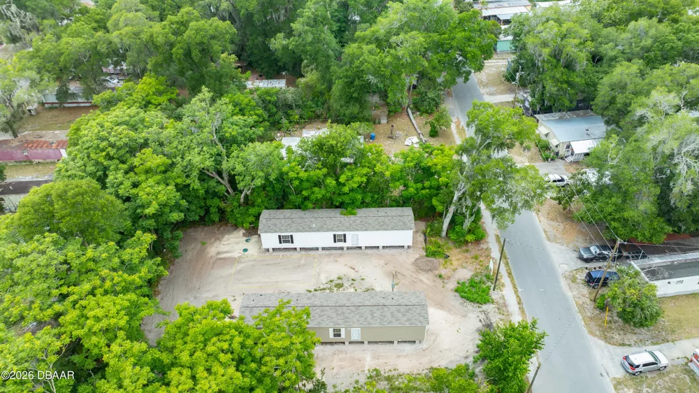 220 W Carroll Avenue Deland, FL 32720
