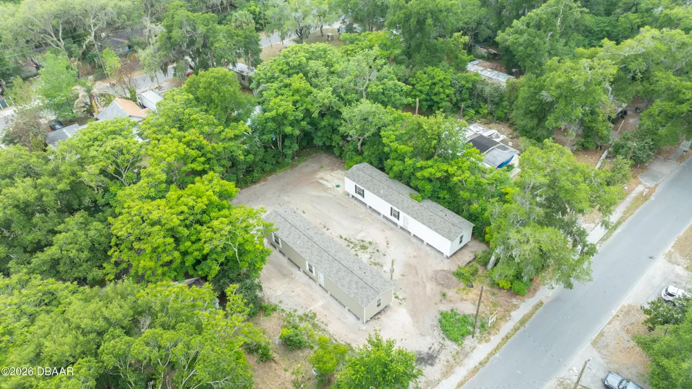 220 W Carroll Avenue Deland, FL 32720