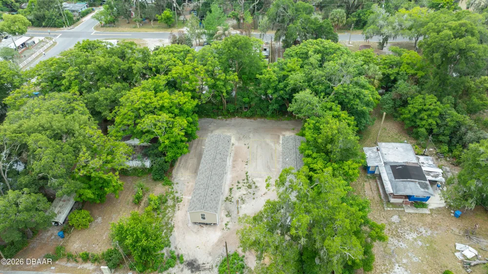 220 W Carroll Avenue Deland, FL 32720