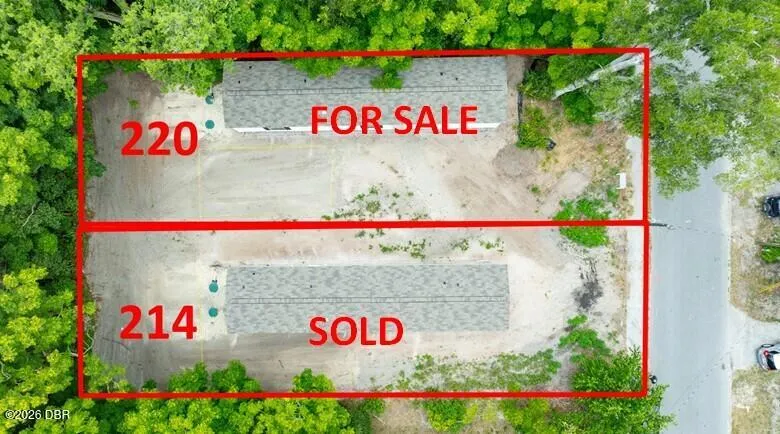 220 W Carroll Avenue Deland, FL 32720
