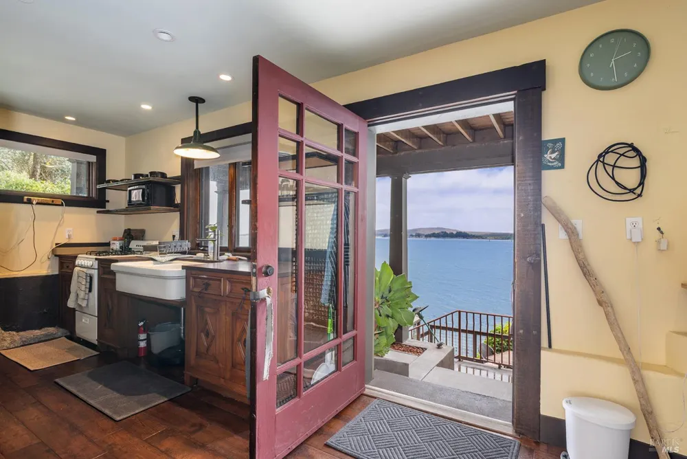 1125 Highway 1 Bodega Bay, CA 94923