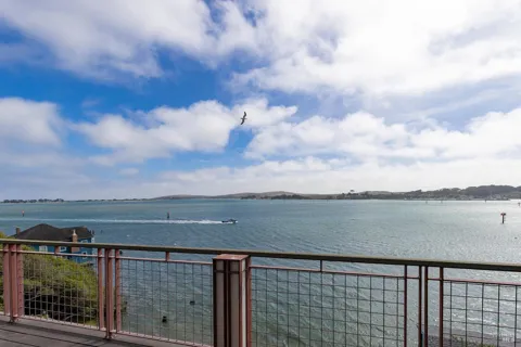 1125 Highway 1