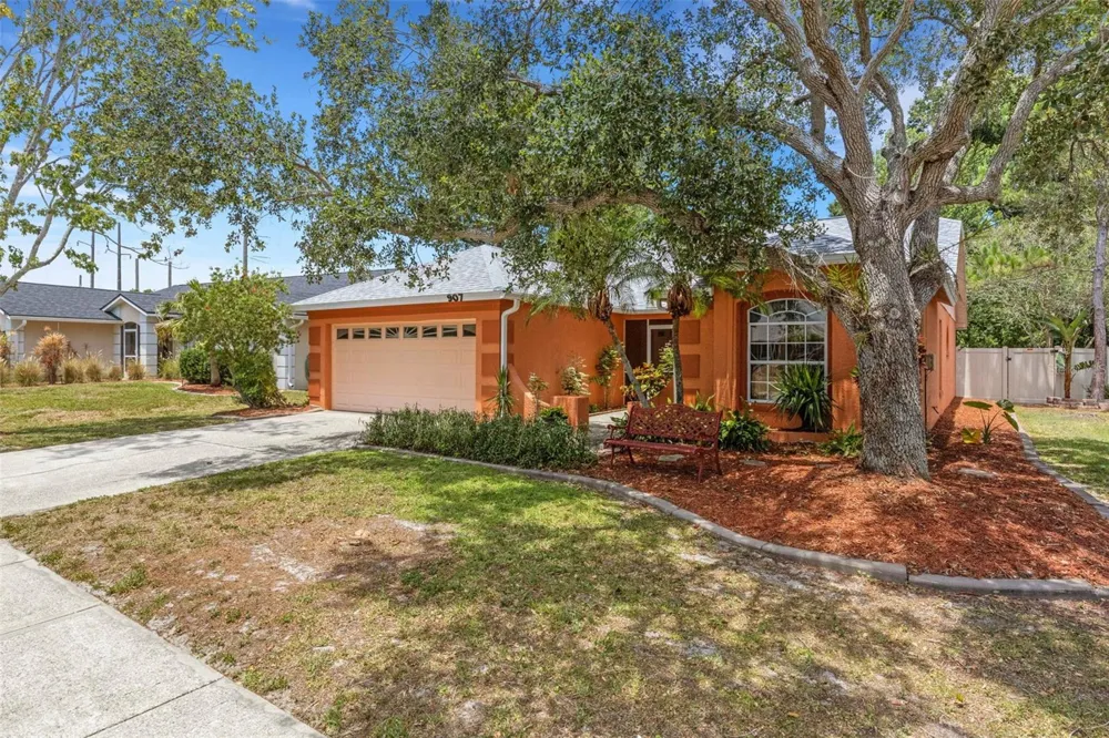 907 50TH STREET E Bradenton, FL 34208