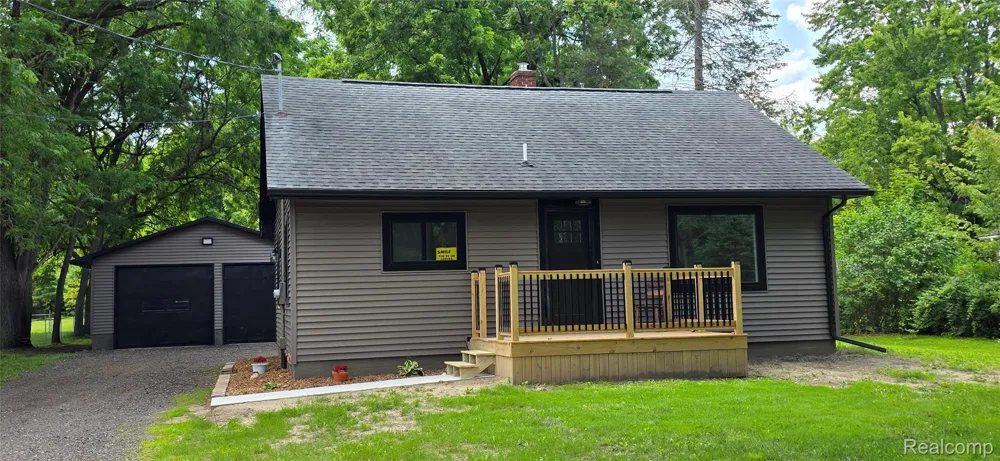9205 Neff Road Vienna Charter Township, MI 48420