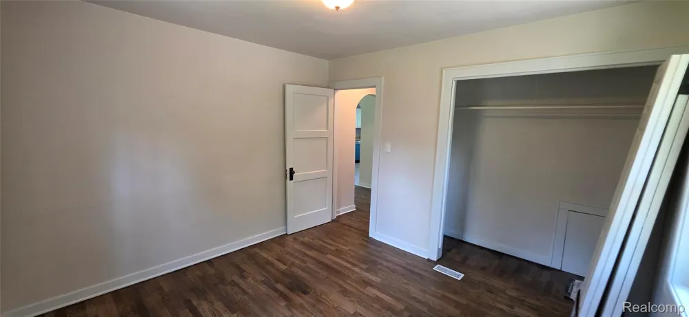 9205 Neff Road Vienna Charter Township, MI 48420