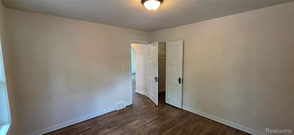 9205 Neff Road Vienna Charter Township, MI 48420