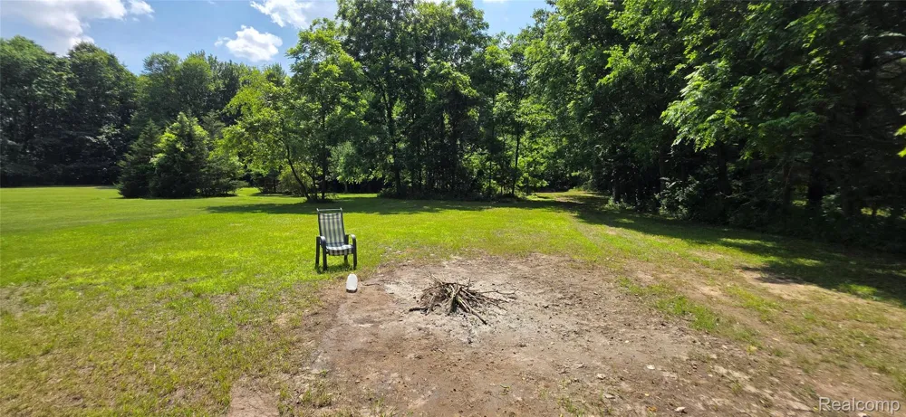 9205 Neff Road Vienna Charter Township, MI 48420