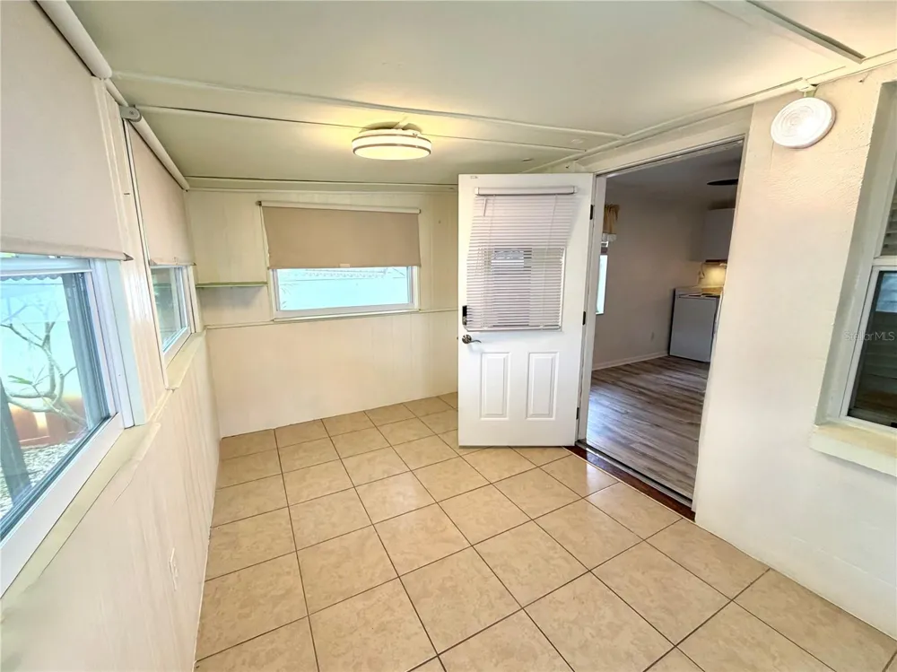 516 NORTHMOOR AVENUE St Petersburg, FL 33702