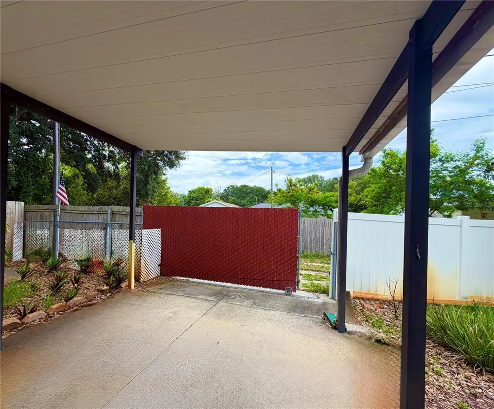 516 NORTHMOOR AVENUE St Petersburg, FL 33702