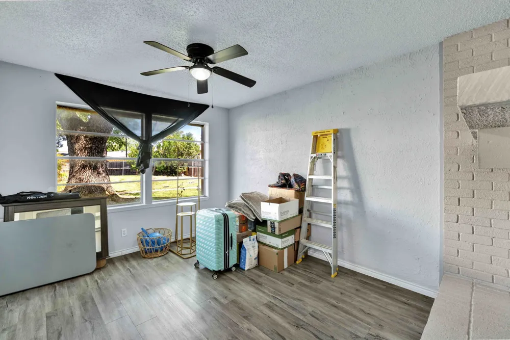 4904 Rollingwood Court Garland, TX 75043