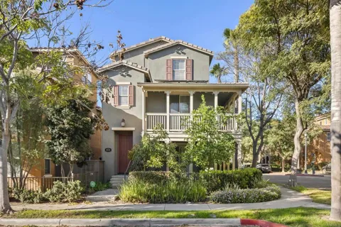 1858 Wedgewood Pl