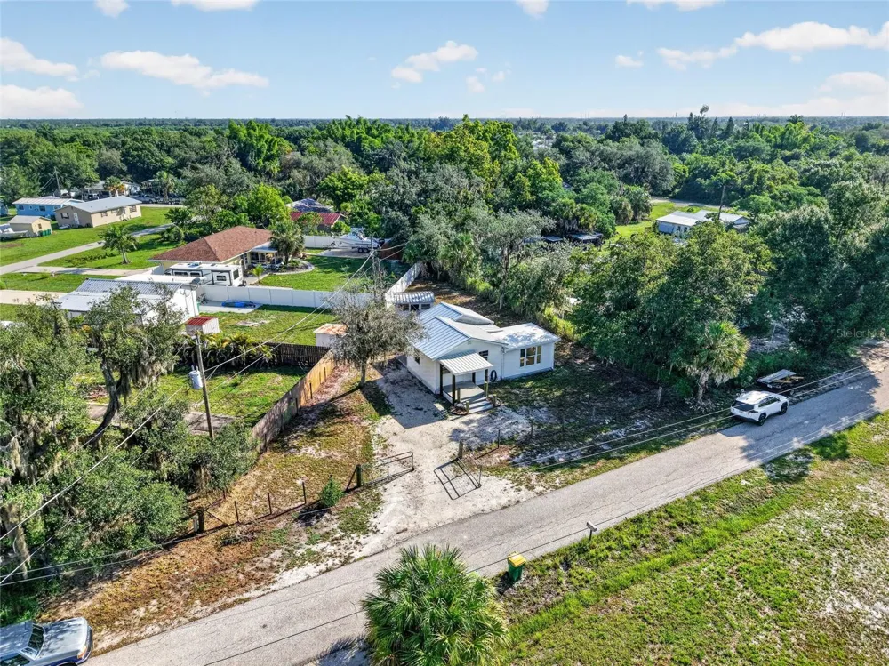 8024 HILLMAN AVENUE Punta Gorda, FL 33982