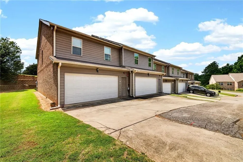7454 Pine Brook Road Stockbridge, GA 30281
