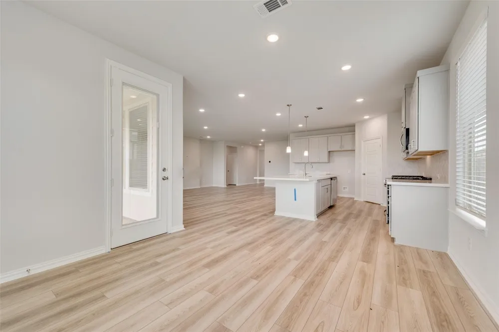 512 Marcus Lane Crowley, TX 76036