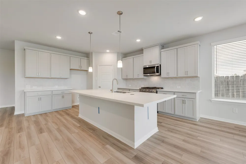 512 Marcus Lane Crowley, TX 76036