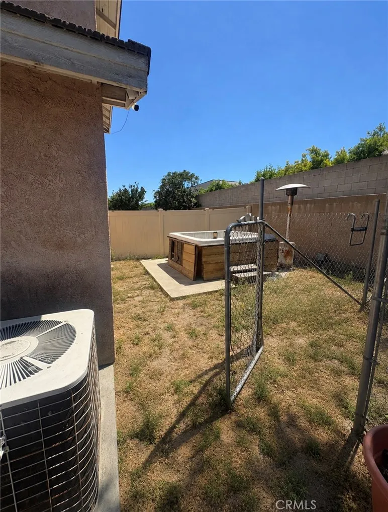 385 Greenwood Court Pomona, CA 91766