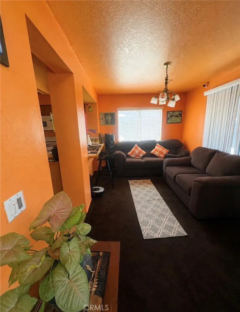 385 Greenwood Court Pomona, CA 91766
