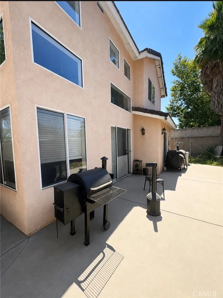 385 Greenwood Court Pomona, CA 91766