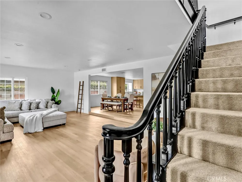8831 Glider Avenue Los Angeles, CA 90045
