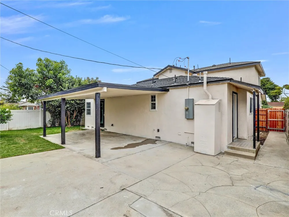 8831 Glider Avenue Los Angeles, CA 90045