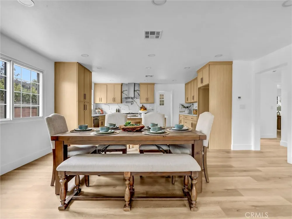 8831 Glider Avenue Los Angeles, CA 90045