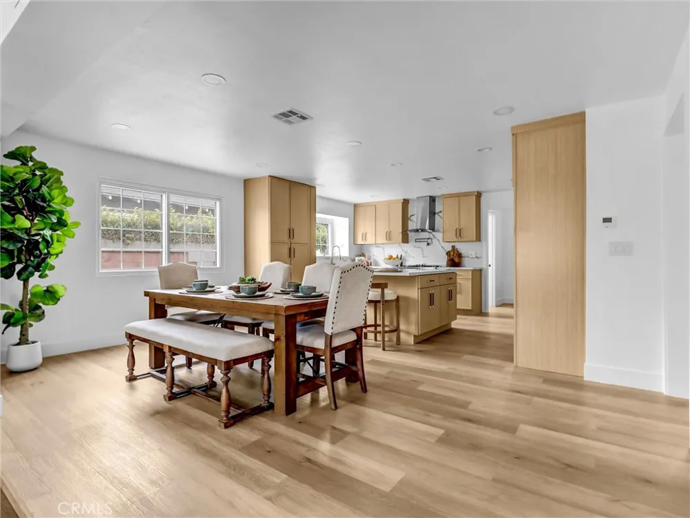 8831 Glider Avenue Los Angeles, CA 90045
