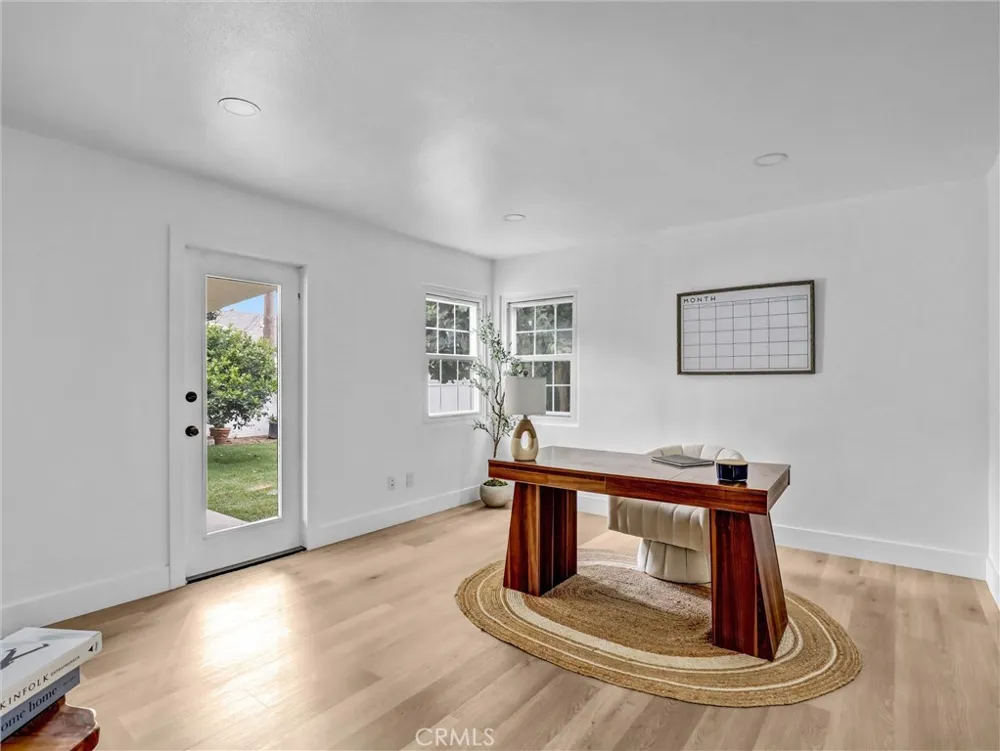 8831 Glider Avenue Los Angeles, CA 90045