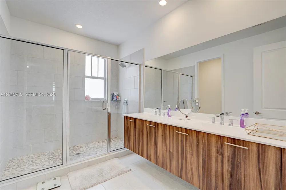 4367 SW 123 ln Davie, FL 33330