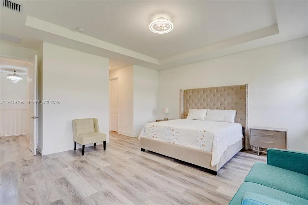 4367 SW 123 ln Davie, FL 33330